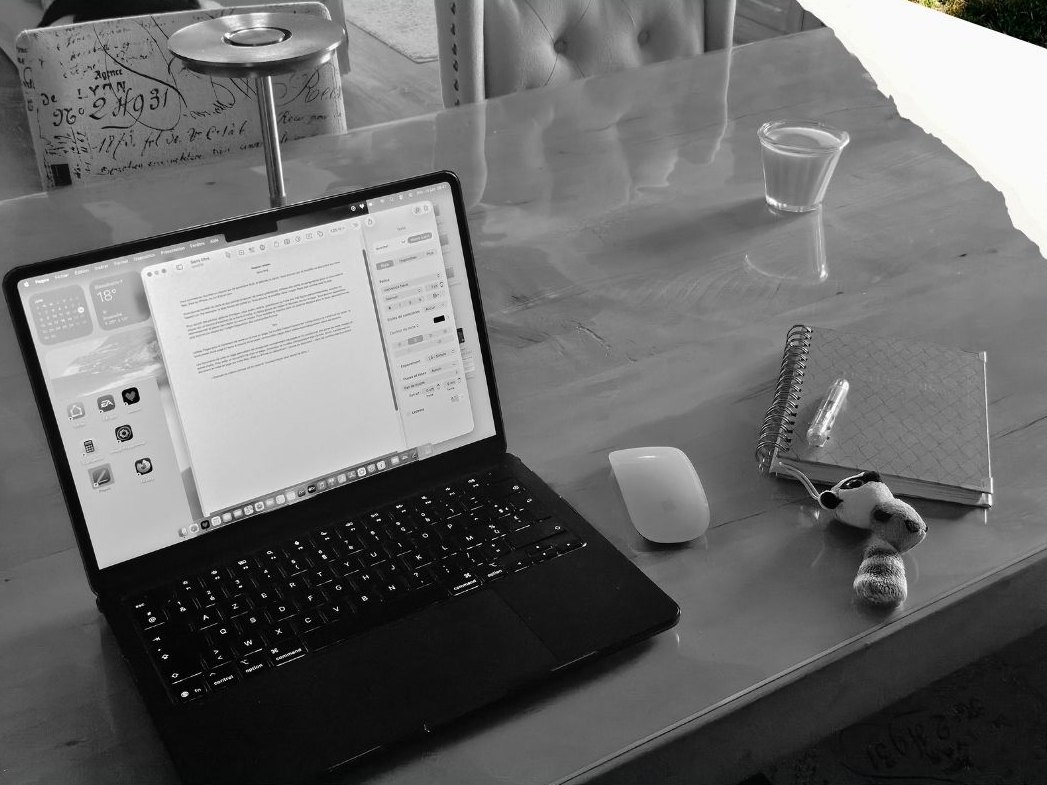 Le bureau d'écriture de S. Hari